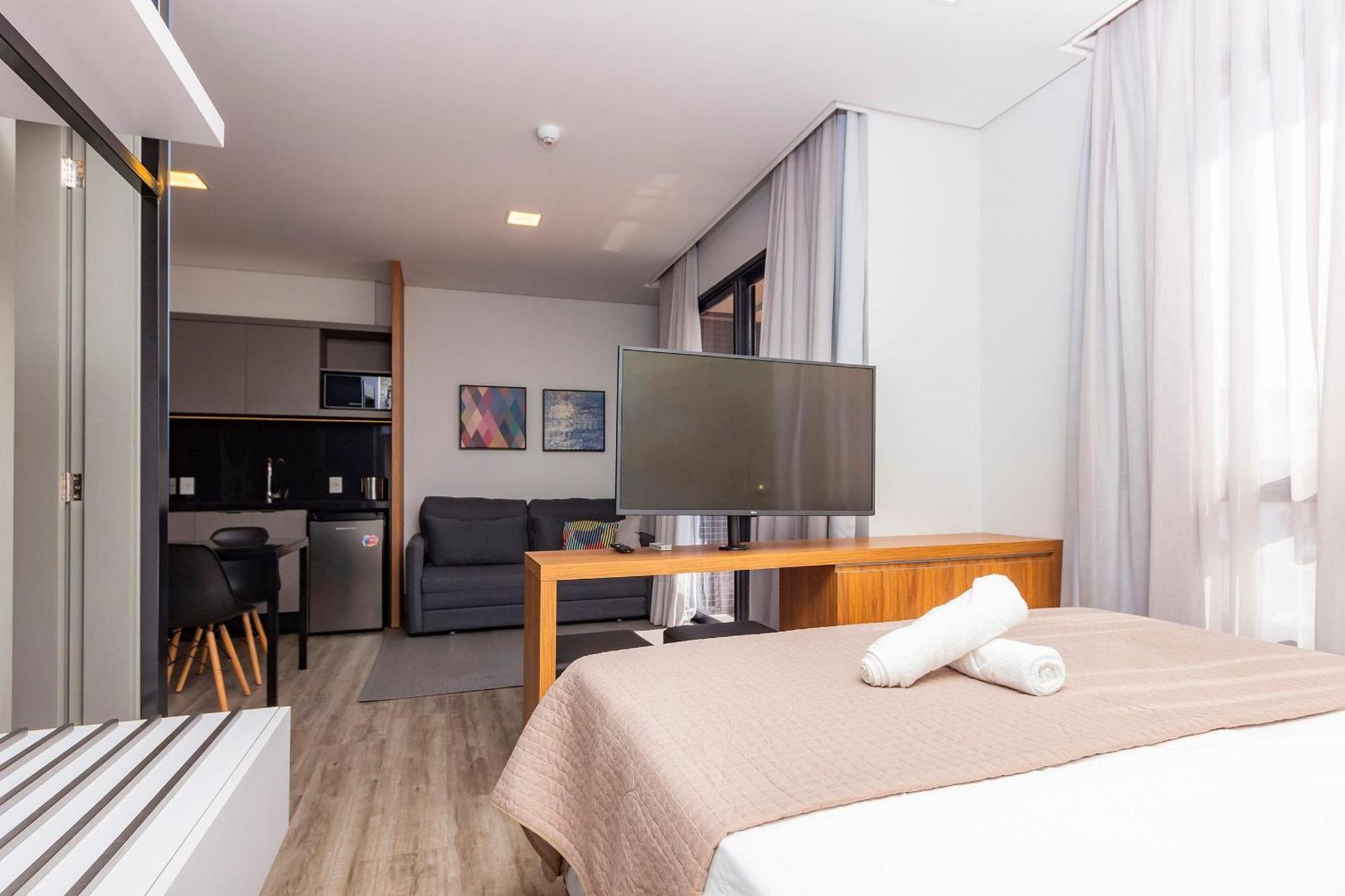 Aion Suites 205 - Lindo Apartamento Com Vista Para O Mar, A 60M Da Praia De Bombinhas, Com Piscina E Academia No Rooftop. Eksteriør bilde